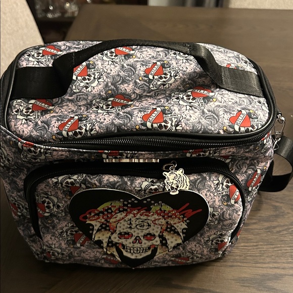 Ed Hardy Leopard and Skull Print Lunch Bag
Coolers. 10x8x6 PICK ONE…. - Picture 6 of 9